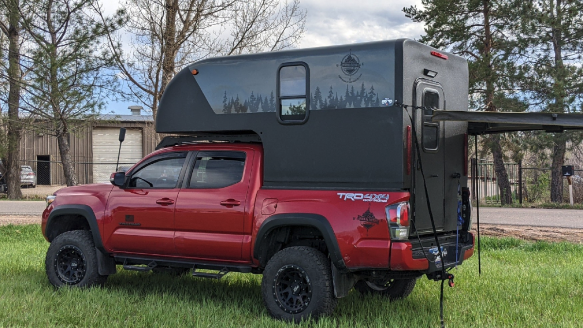 Ultralight foamy camper turns Toyota Tacoma into hard roof hut